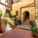 Il Teatro Apartment San Gimignano