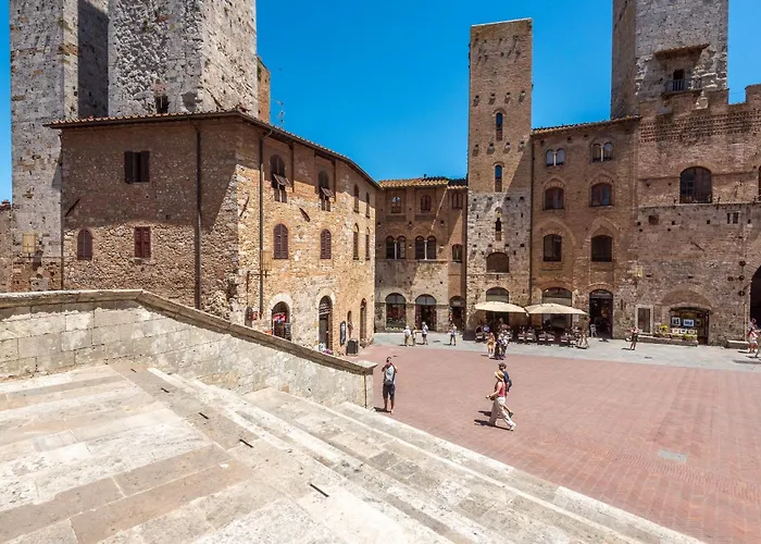 Il Teatro * سان جيمينيانو